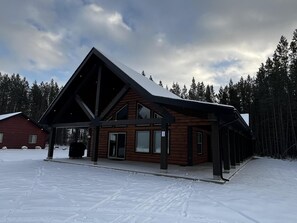 Elk Horn Cabin Rental (2100)