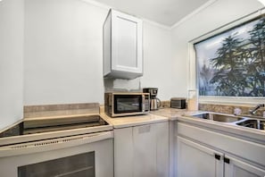 Glass top stove, coffee maker