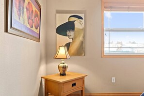 15-20 minutes to downtown Coeur d'Alene