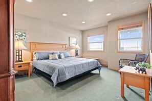 Dresser and luggage space for personal belongings