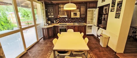 Kitchen / Dining Room