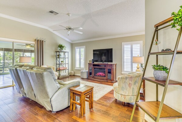 The Villages Vacation Rental | 3BR | 2BA | 1,921 Sq Ft | Step to Enter