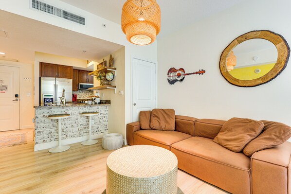 Boynton Beach Vacation Rental | 1BR | 1BA | 650 Sq Ft | Elevator Access