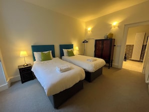 Bedroom- sleeps 2
