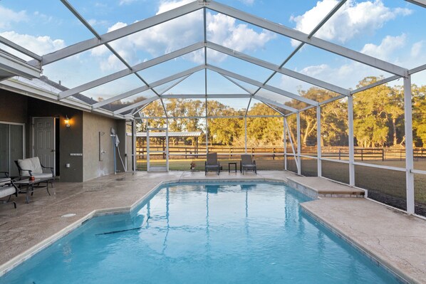 Enjoy year-round comfort with a heated pool in beautiful Ocala!