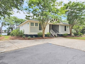 Lakeside Villa 12A