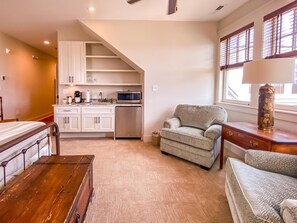 H - Blue Heron Suite