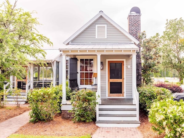 E - Hatteras Crew Cottage