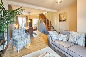 Salt Rock Retreat, Skelton-in-Cleveland - Host & Stay