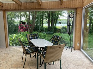 Wintergarten mit Seeblick