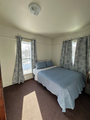 Queen Bedroom