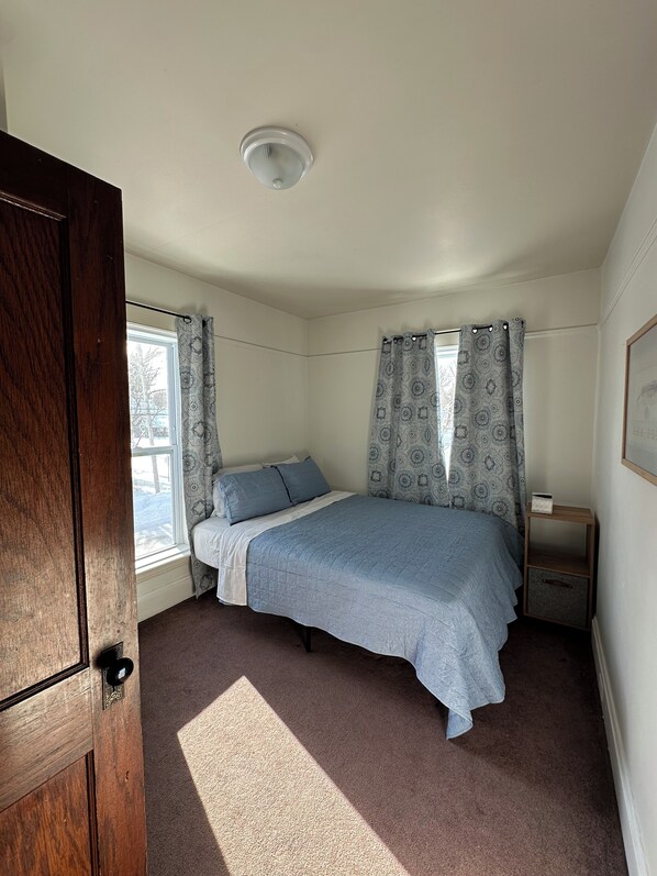 Queen bedroom
