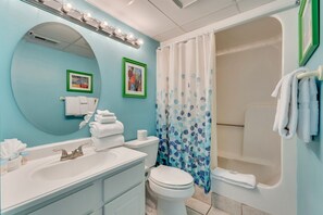 Atlantic Towers 402-print-017-019-Bathroom-4200x2800-300dpi
