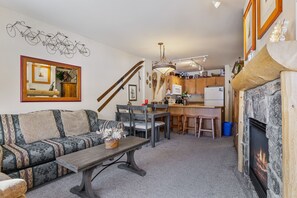 Furniture, Indoors, Living Room, Couch, Table