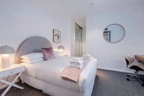 Bedroom 3 - Queen Bed, Office Desk, ensuite with shower - Elite Accommodation, Norwood, Adelaide (1)