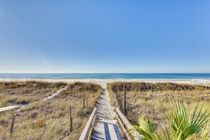 Beach Access | Walking Distance