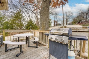 Walk to Lake & Trails: Cape Fair Retreat w/ Grill! - Cape Fair | Vrbo