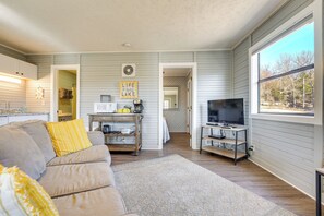 Living Room | TV | Full Sleeper Sofa | Single-Story Unit