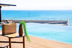 The ultimate outdoor retreat – pool, lounge chairs, and tropical vibes