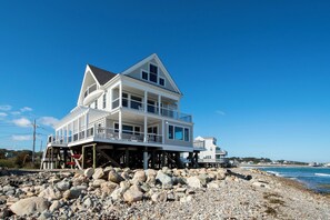 Welcome to Seaside Waterfront Estate, where luxury meets comfort and your ideal vacation awaits year-round!