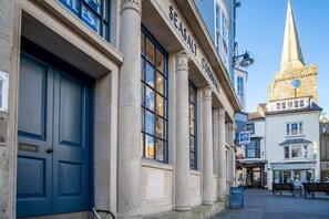 Skokholm Apartment - 3 Bedroom Apartment - Tenby (24586)