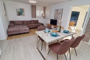 Living room 1
