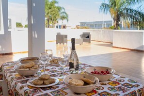 Autumn, Balcony / Terrace / Patio, Spring, Summer