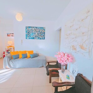 Lakithra cozy flat for 2 living area (1)