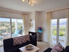 Lakithra 2 bedroom apartment Living area (1)