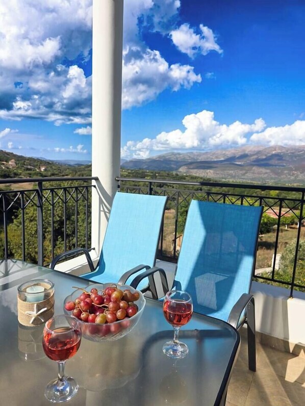 Lakithra 2 bedroom apartment Living room second balcony views to Koutavos Bay & Mount Ainos (1)