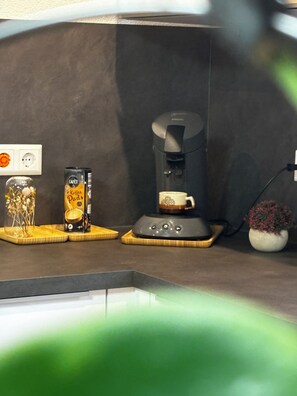 Kaffee und/oder Kaffeemaschine