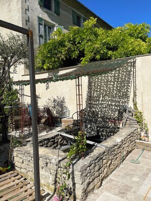 Enceinte de lâhĂ©bergement