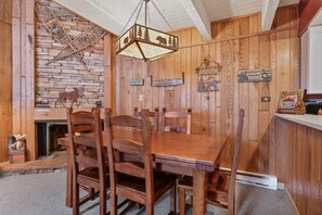 Indoors, Hardwood, Architecture, Building, Dining Room