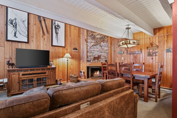 Indoors, Screen, Furniture, Living Room, Hardwood