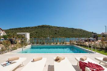 Beachfront Villa Seabird with Pool