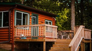 Cabin_9_01