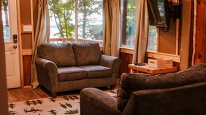 Cabin_9_04
