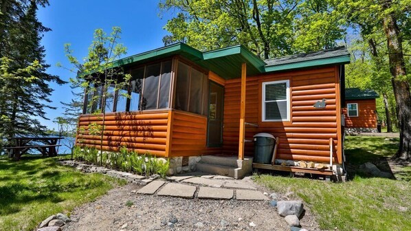 Cabin_6