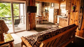 Cabin_8_04