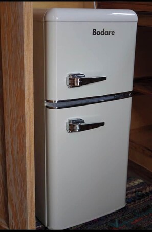 Kitchenette (2)