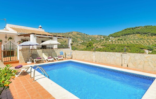 La Era %2D the villa and private pool