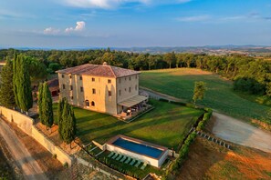 Activities, Amenities, Building Exterior, Facilities, Garden, Pool, Spring, Summer, Wellness