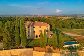 Activities, Amenities, Building Exterior, Facilities, Garden, Pool, Spring, Summer, Wellness