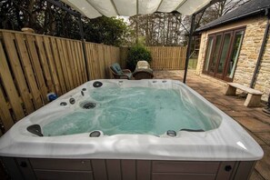 Hot tub