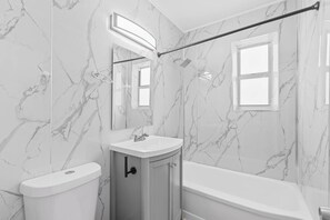 Stylish and functional bathroom for a pleasant stay