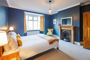 Peasholm Place, Scarborough - Host & Stay
