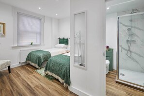 The Coach House, Apartment 1, Saltburn-by-the-Sea - Host & Stay