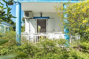 Facade of the property