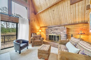 Welcome to beautiful Cedar Haven in Piney Island!