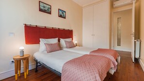A comfortable twin bedroom with a large closet. 
#comfort #relax #portugal #pt #lisbon